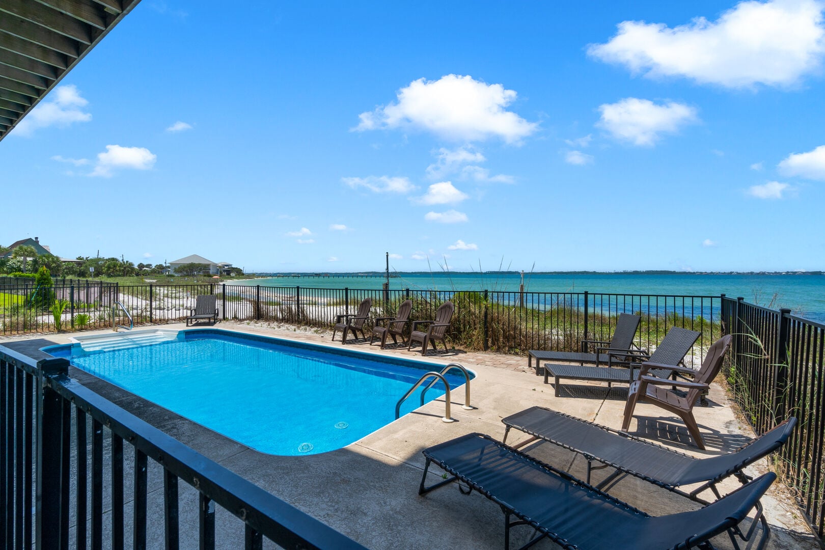 Baywatch Beach House photo 2