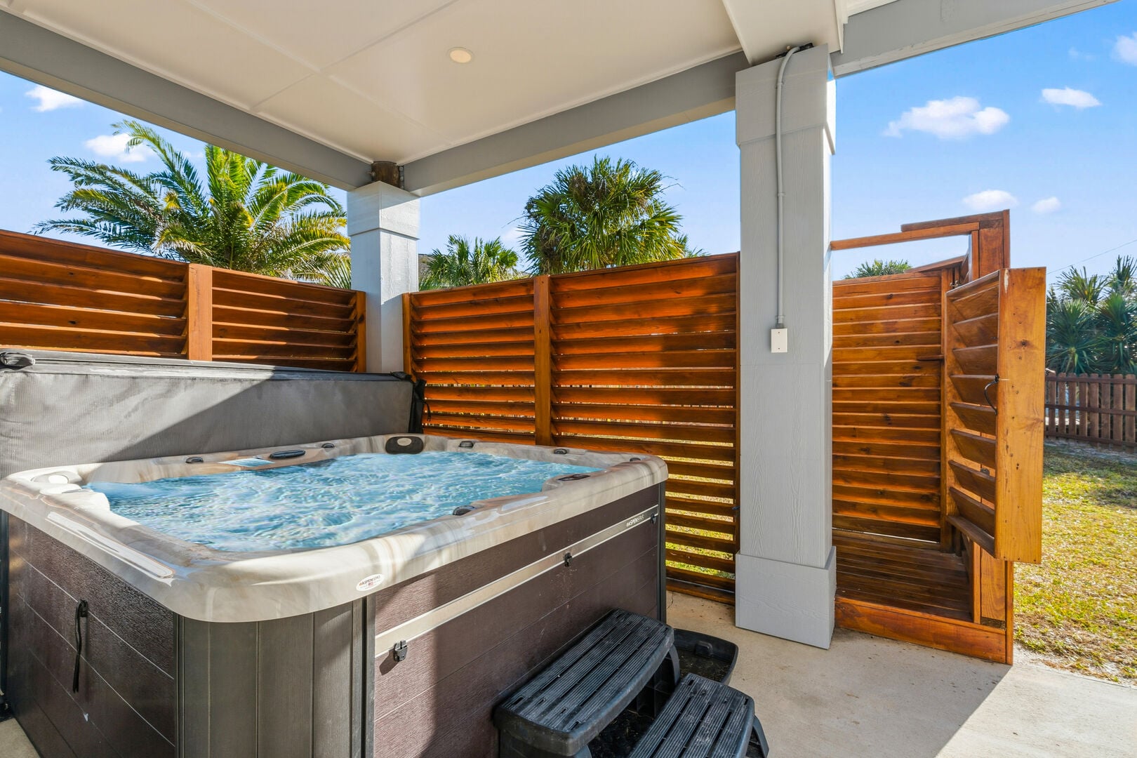 Family Tides Beach House photo 7