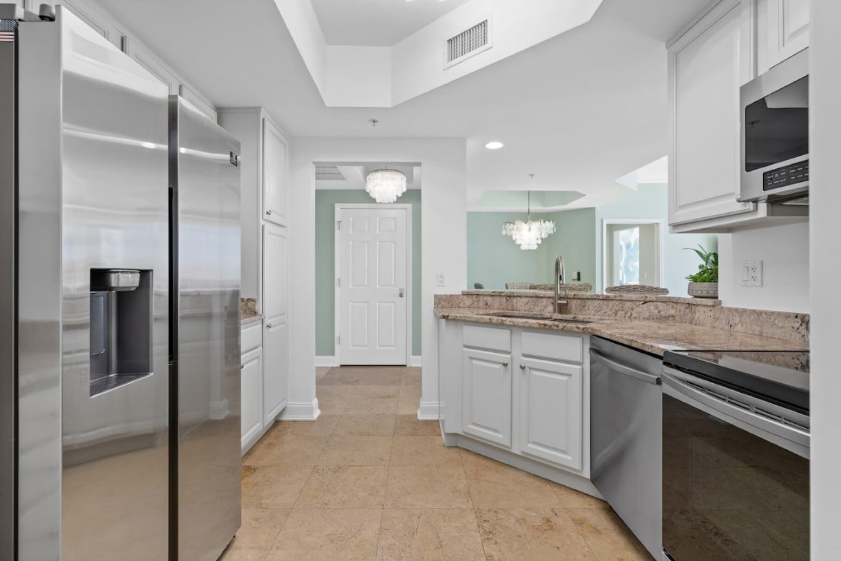Silver Beach Towers Unit W1105 photo 4