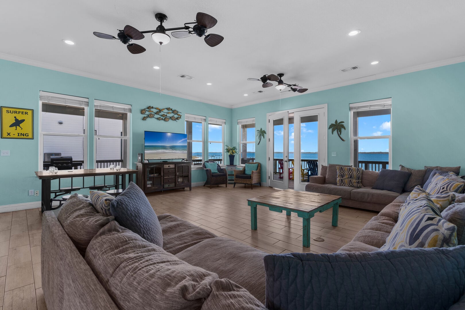 Baywatch Beach House photo 4