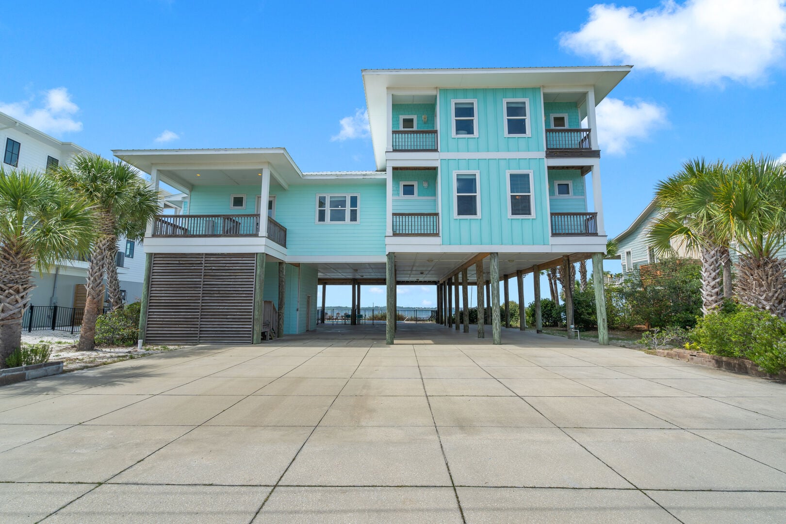 Baywatch Beach House photo 1