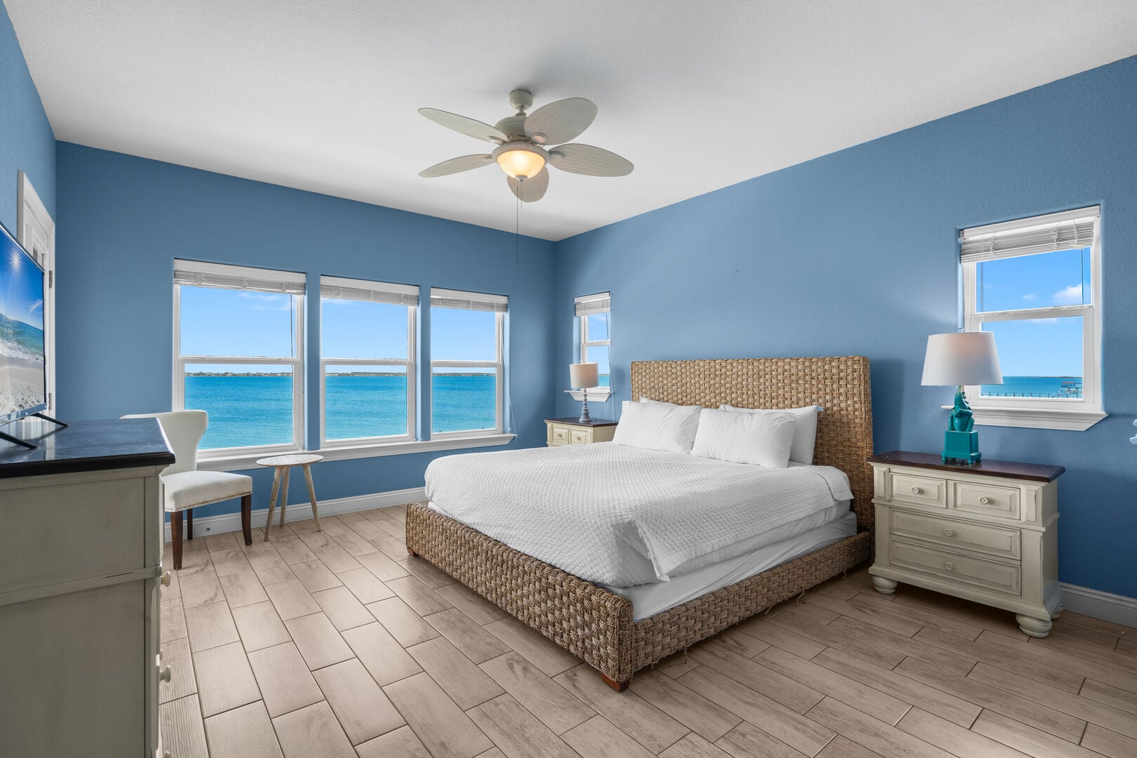 Baywatch Beach House photo 7