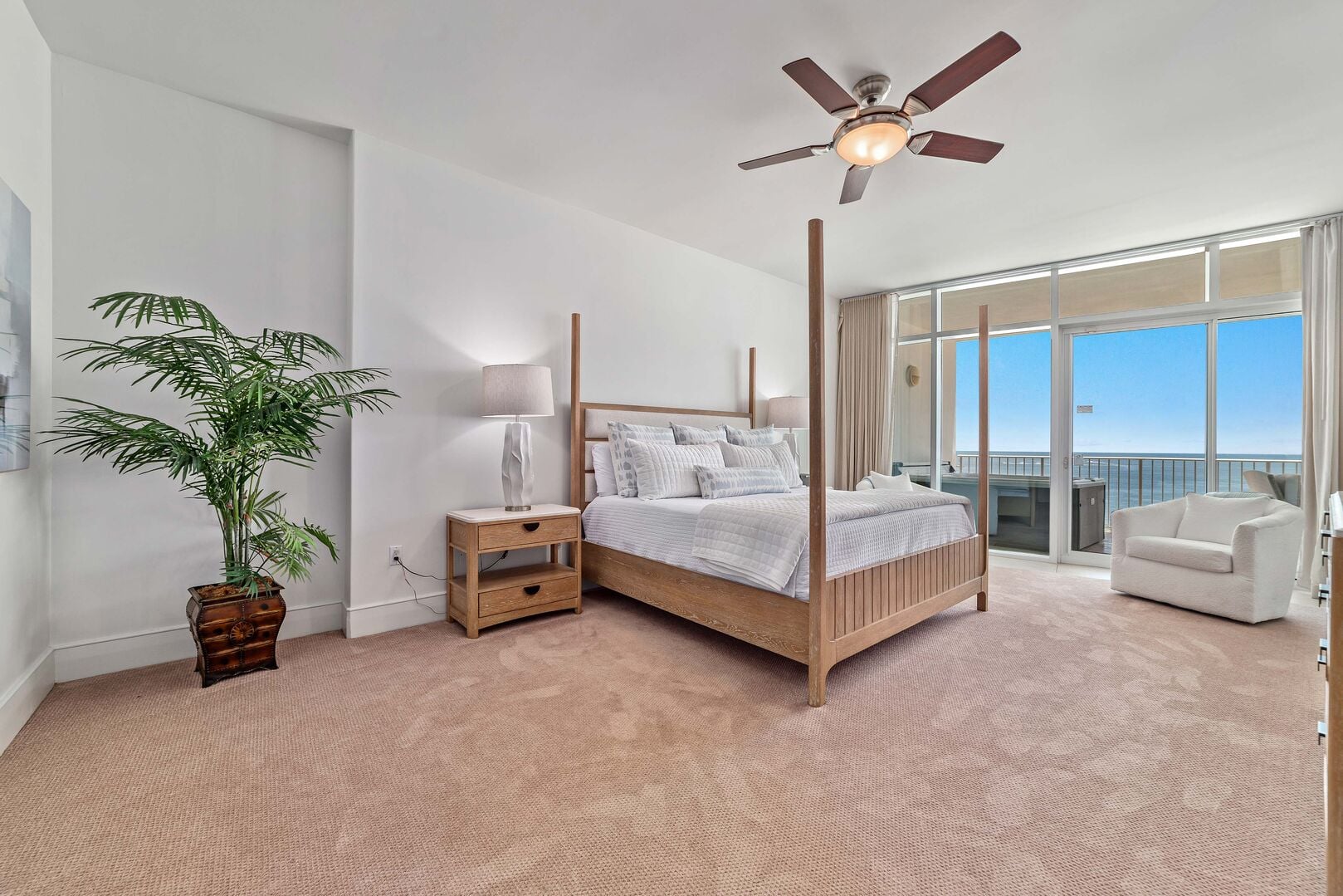 Turquoise Place Unit 802D photo 4