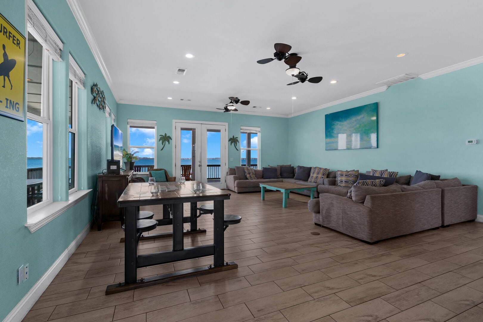 Baywatch Beach House photo 10