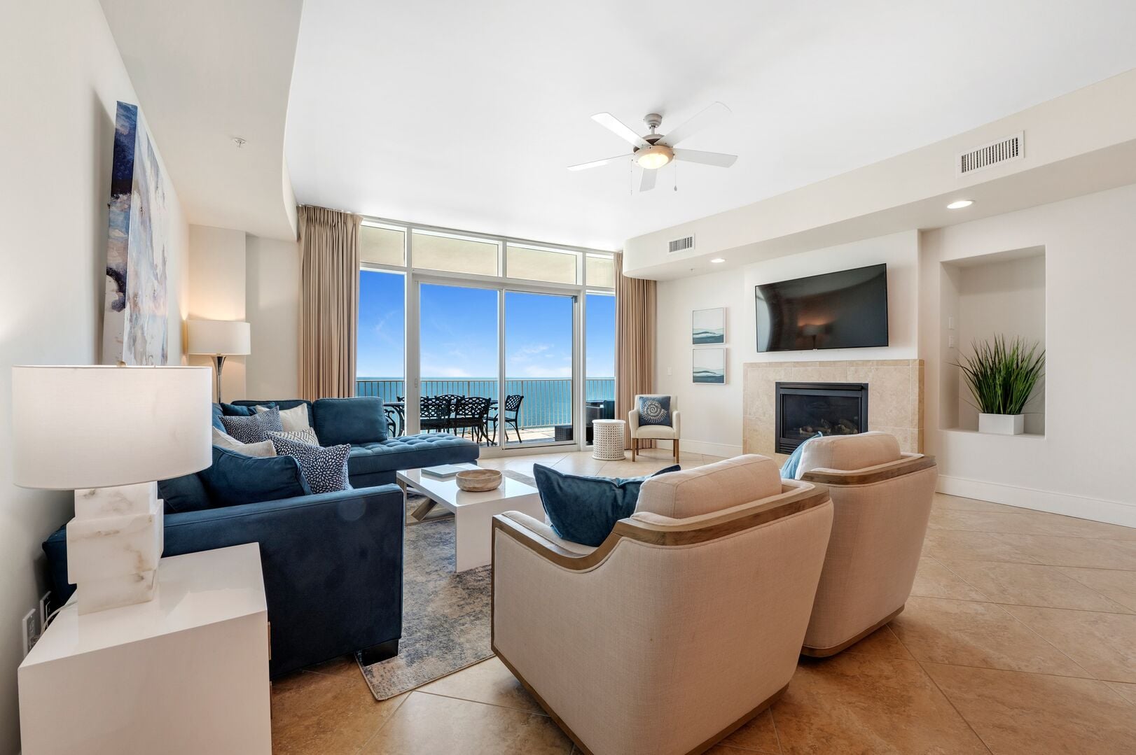 Turquoise Place Unit 1805D photo 1